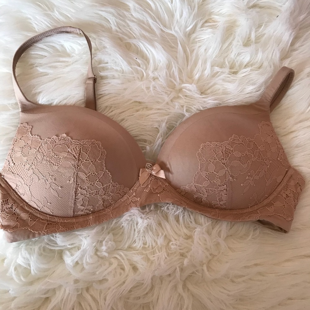 Victoria’s Secret bra